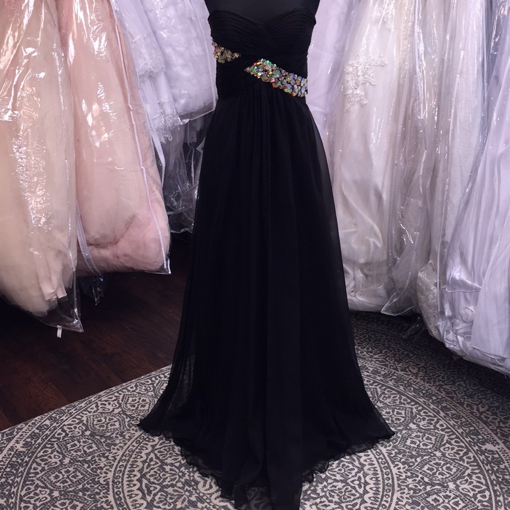 NWT CHIFFON FLOWY GOWN